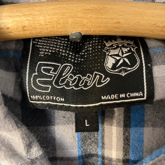 Men’s Casual Plaid Button Down - Picture 2 of 2